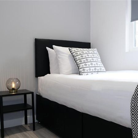 The Kop End Hotel By Serviced Living Liverpool Esterno foto