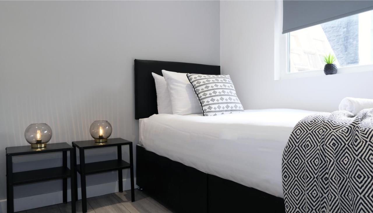 The Kop End Hotel By Serviced Living Liverpool Esterno foto