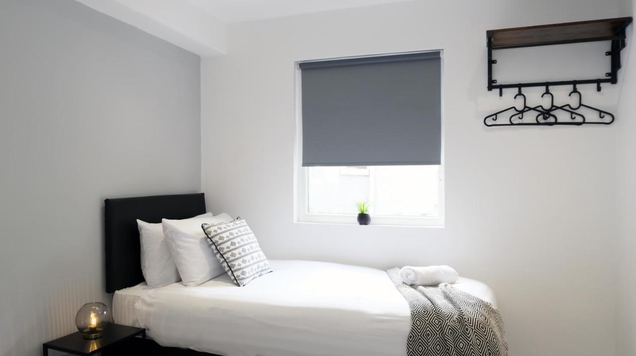 The Kop End Hotel By Serviced Living Liverpool Esterno foto