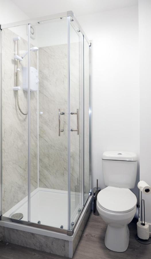 The Kop End Hotel By Serviced Living Liverpool Esterno foto